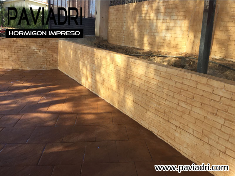 Suelo de hormigon impreso en patio calidad Precio suelo hormigón impreso valencia 